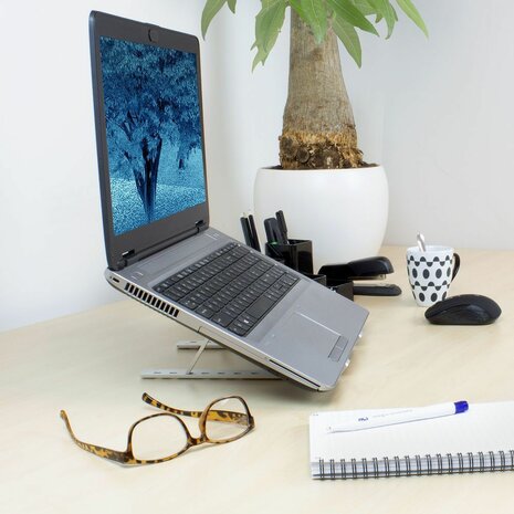 Foldable Laptop Stand (portable, aluminium)