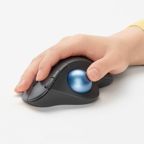 M575 Ergo Trackball Mouse (grafiet)